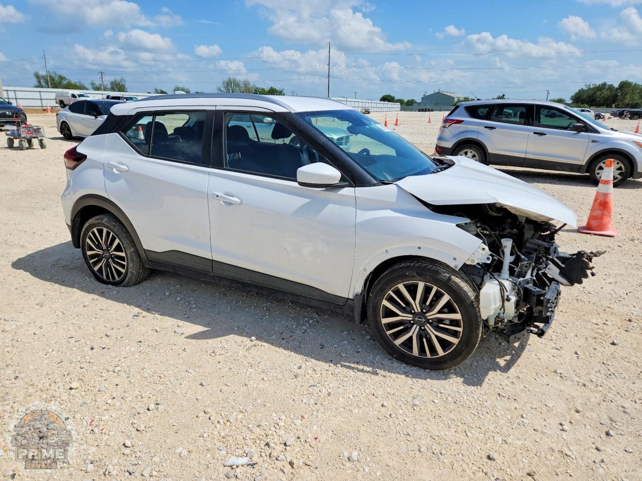 2023 NISSAN KICKS — фото 10
