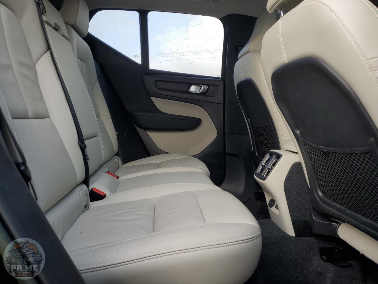 2023 VOLVO XC40 — фото 21