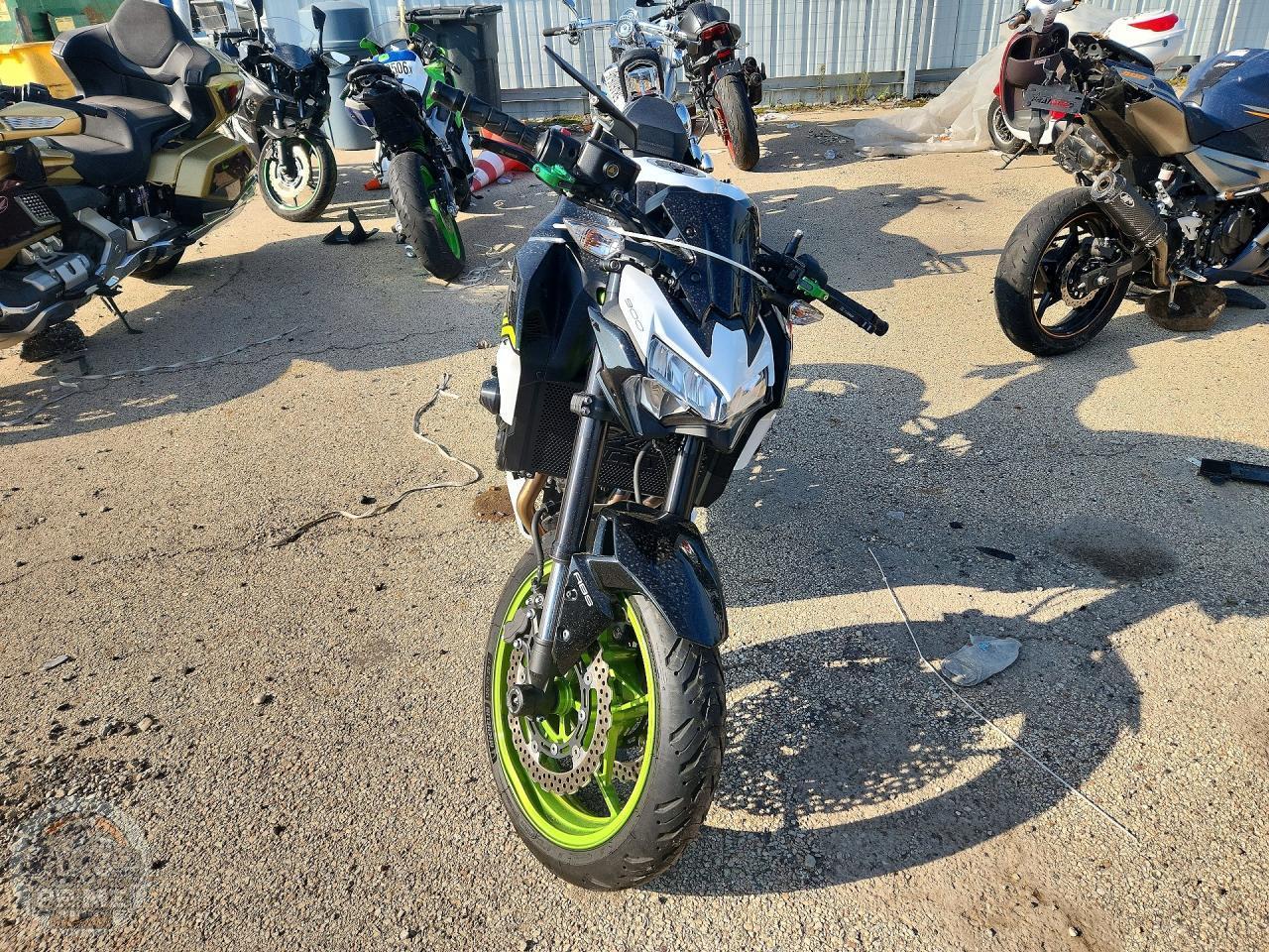 2021 KAWASAKI ZR900 — фото 2