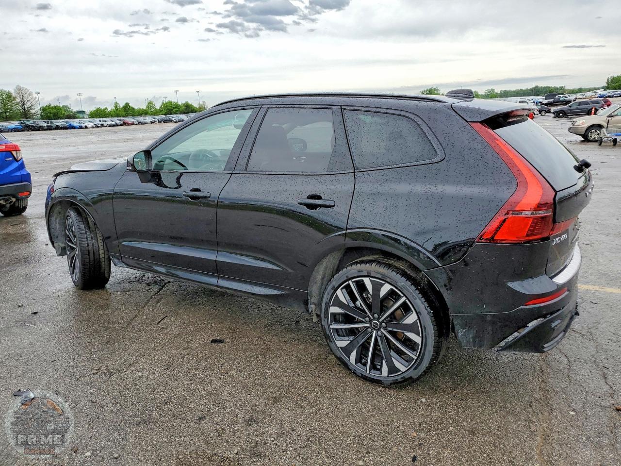 2026 VOLVO XC60 — фото 2