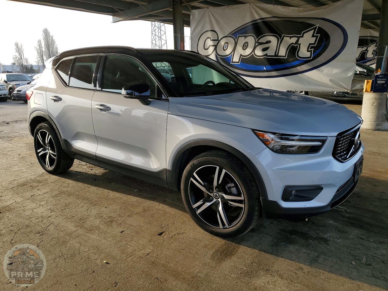 2021 VOLVO XC40 — фото 4