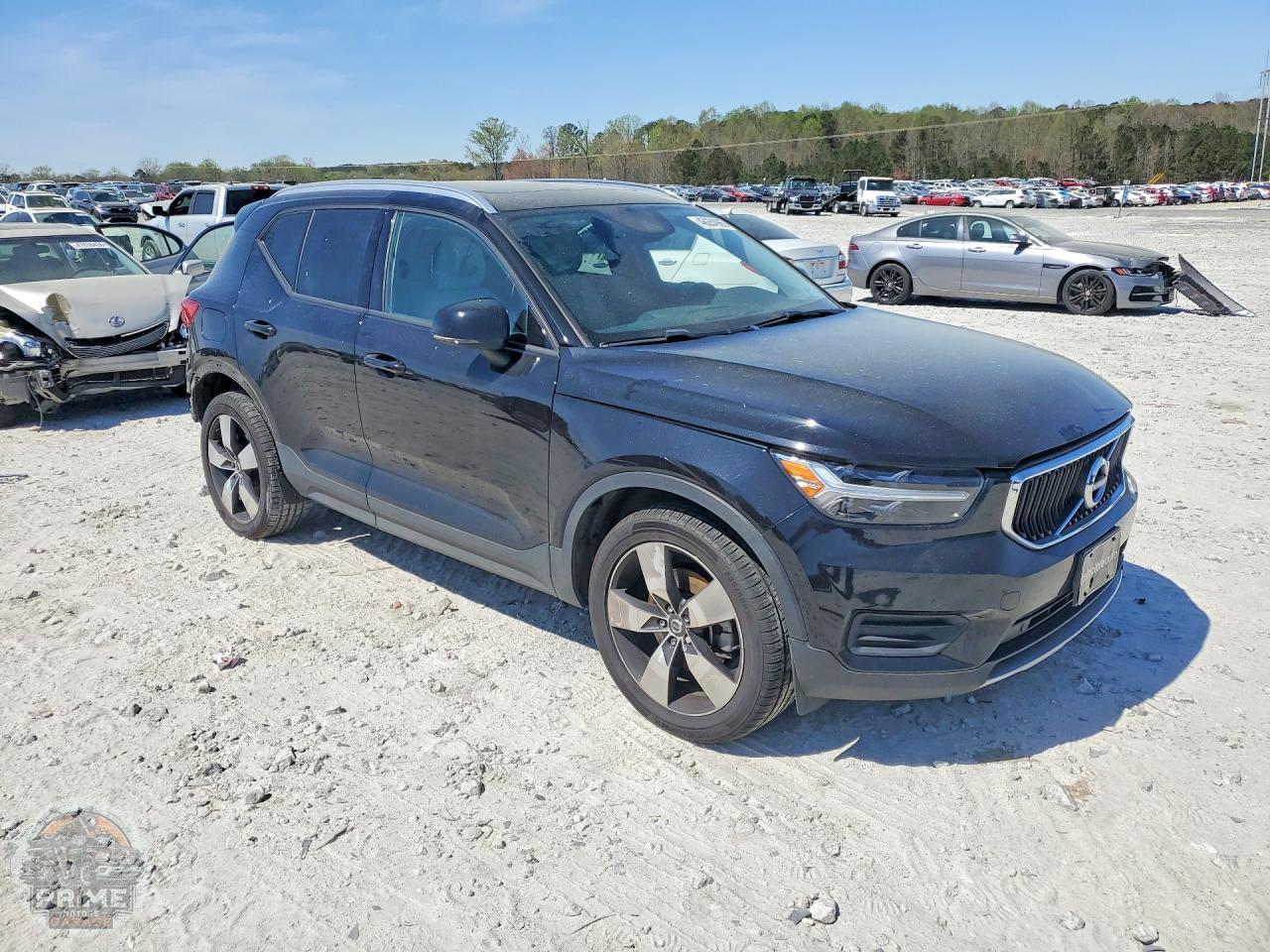 2020 VOLVO XC40 — фото 4