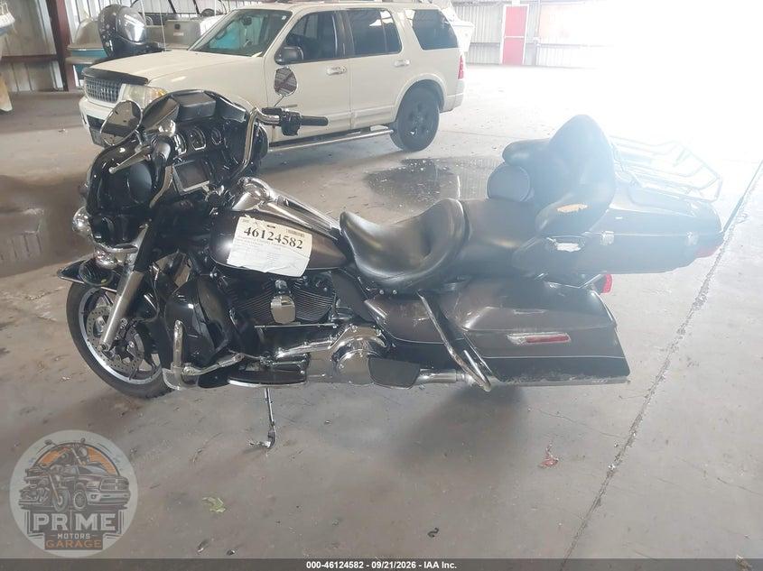 2014 HARLEY-DAVIDSON FLHTK (ULTRA LIMITED) ELECTRA GLIDE ULTRA LTD — фото 13