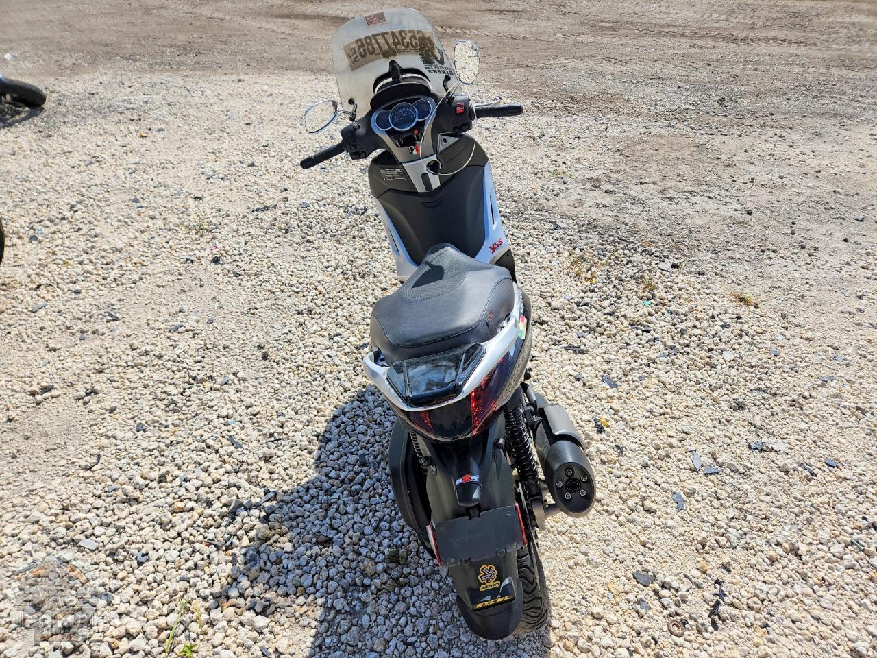 2016 PIAGGIO BV — фото 4
