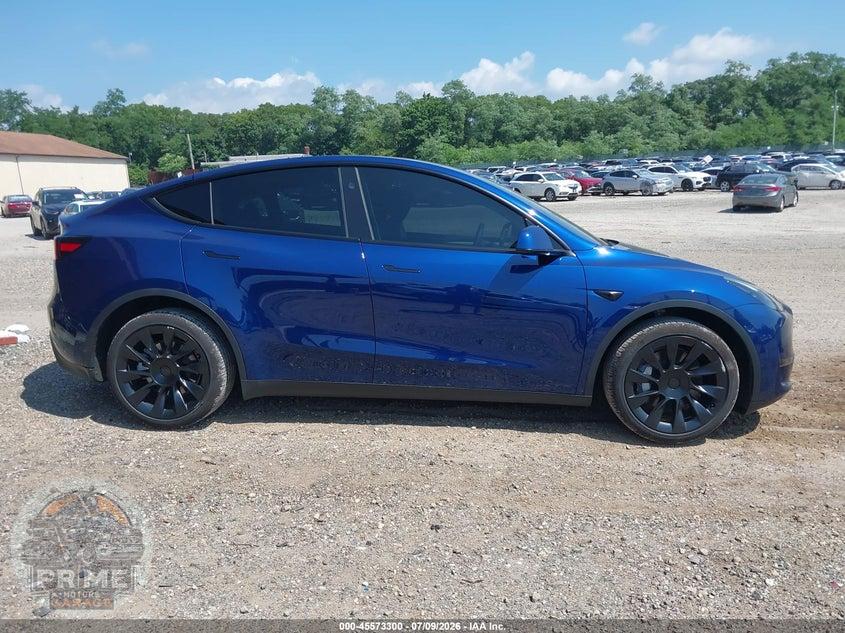 2025 TESLA MODEL Y LONG RANGE DUAL MOTOR ALL-WHEEL DRIVE — фото 12