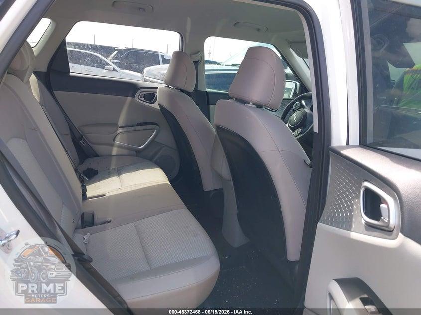 2025 KIA SOUL LX — фото 8