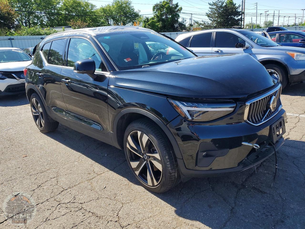 2024 VOLVO XC40 — фото 4