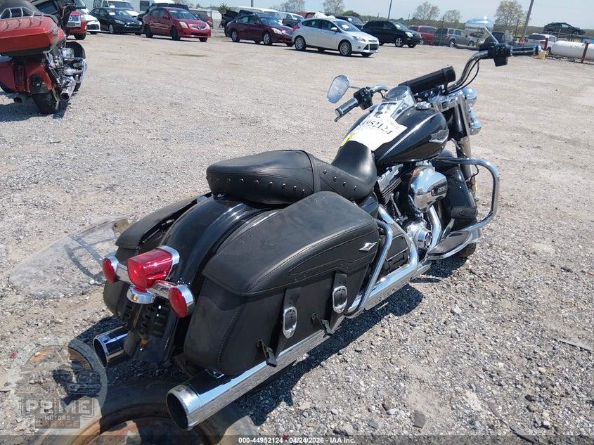 2015 HARLEY-DAVIDSON FLHR (ROAD KING) ROAD KING — фото 4