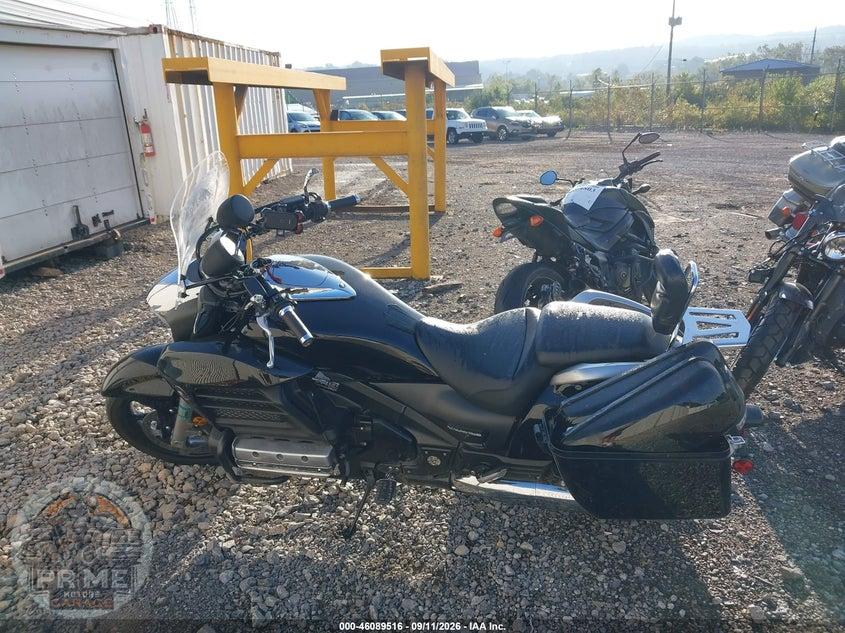 2014 HONDA GL1800 C — фото 13