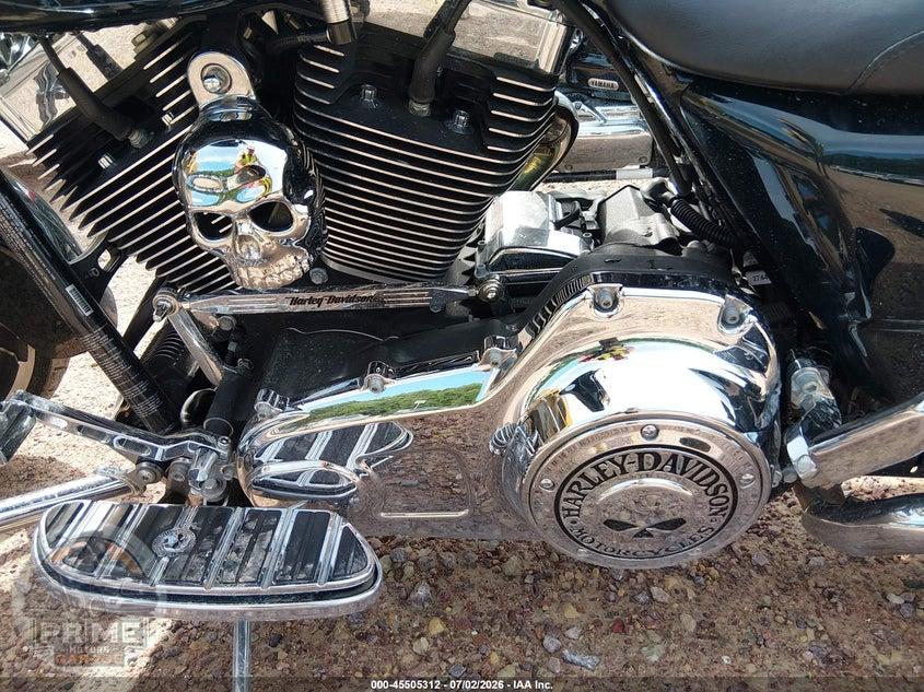 2014 HARLEY-DAVIDSON FLHX (STREET GLIDE) STREET GLIDE — фото 9