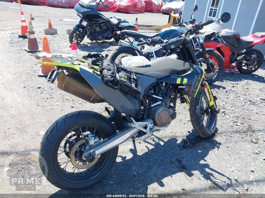 2023 HUSQVARNA SUPERMOTO 701 — фото 4