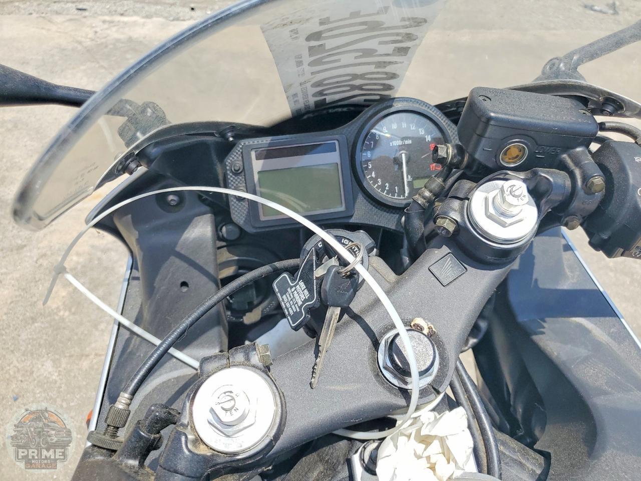 2001 HONDA CBR600 — фото 7
