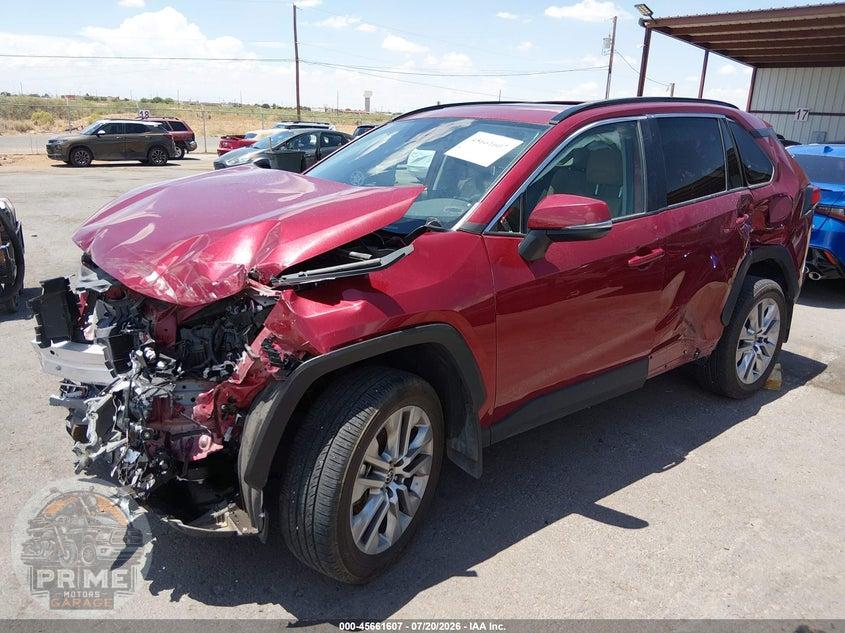2025 TOYOTA RAV4 XLE PREMIUM — фото 2