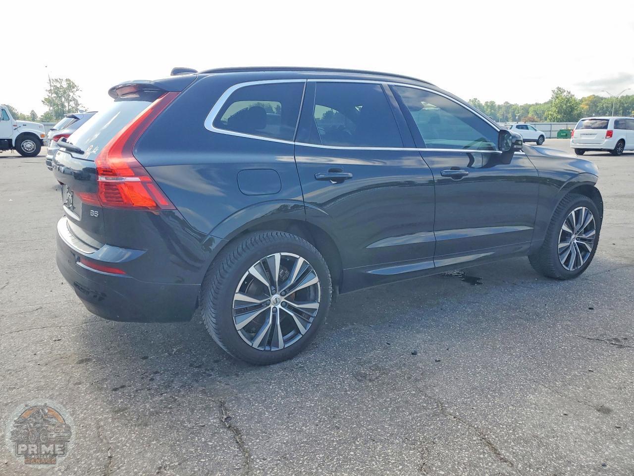 2022 VOLVO XC60 — фото 3