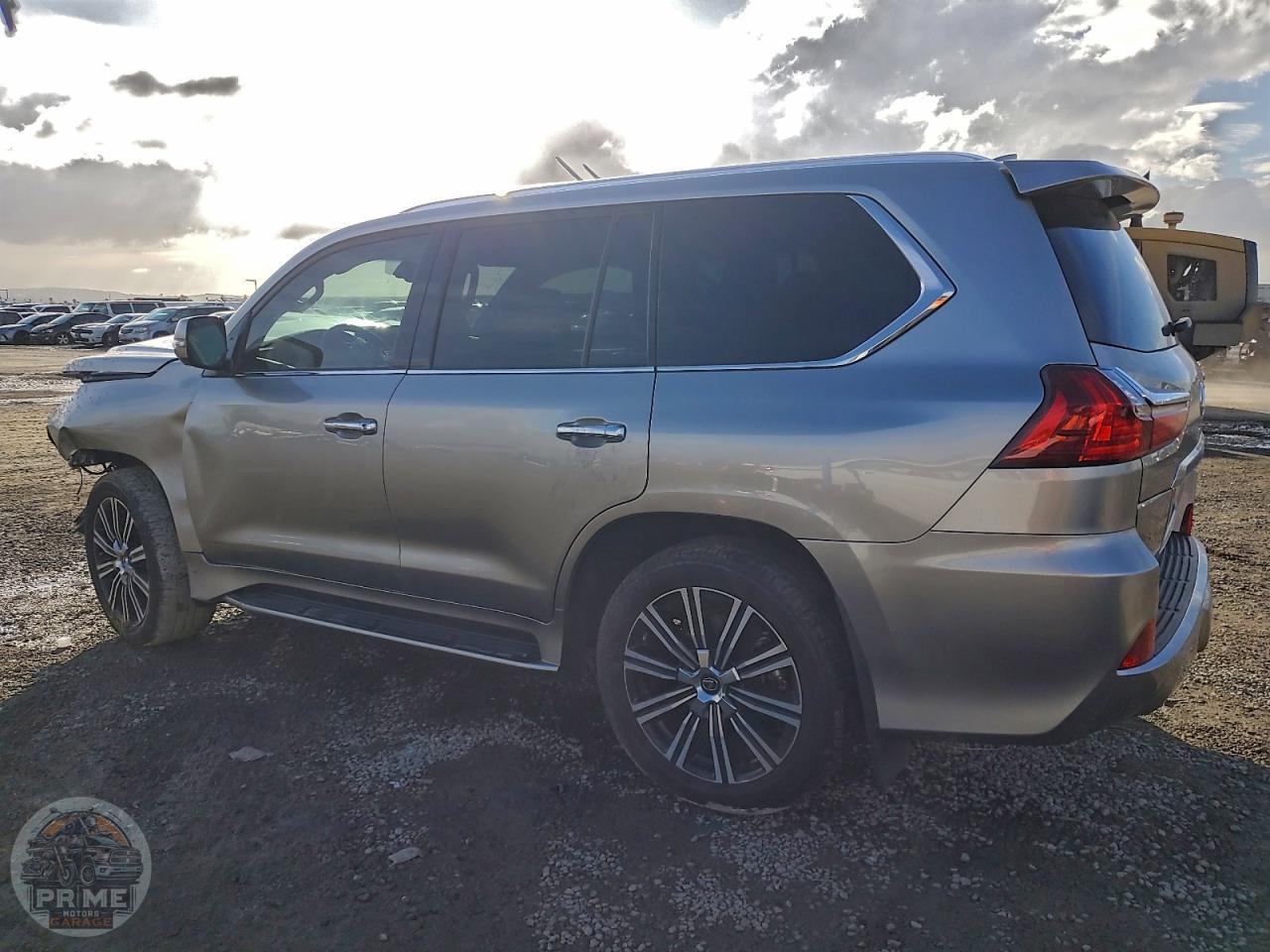 2021 LEXUS LX — фото 2