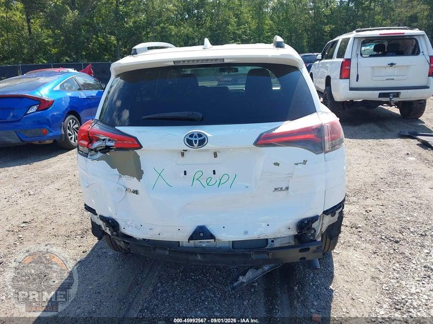 2016 TOYOTA RAV4 XLE — фото 17