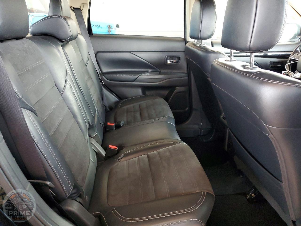 2020 MITSUBISHI OUTLANDER — фото 11
