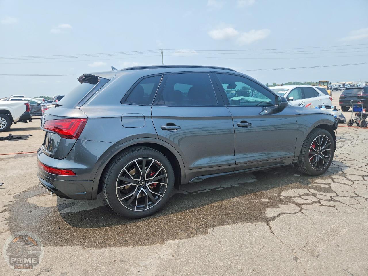 2025 AUDI SQ5 — фото 3