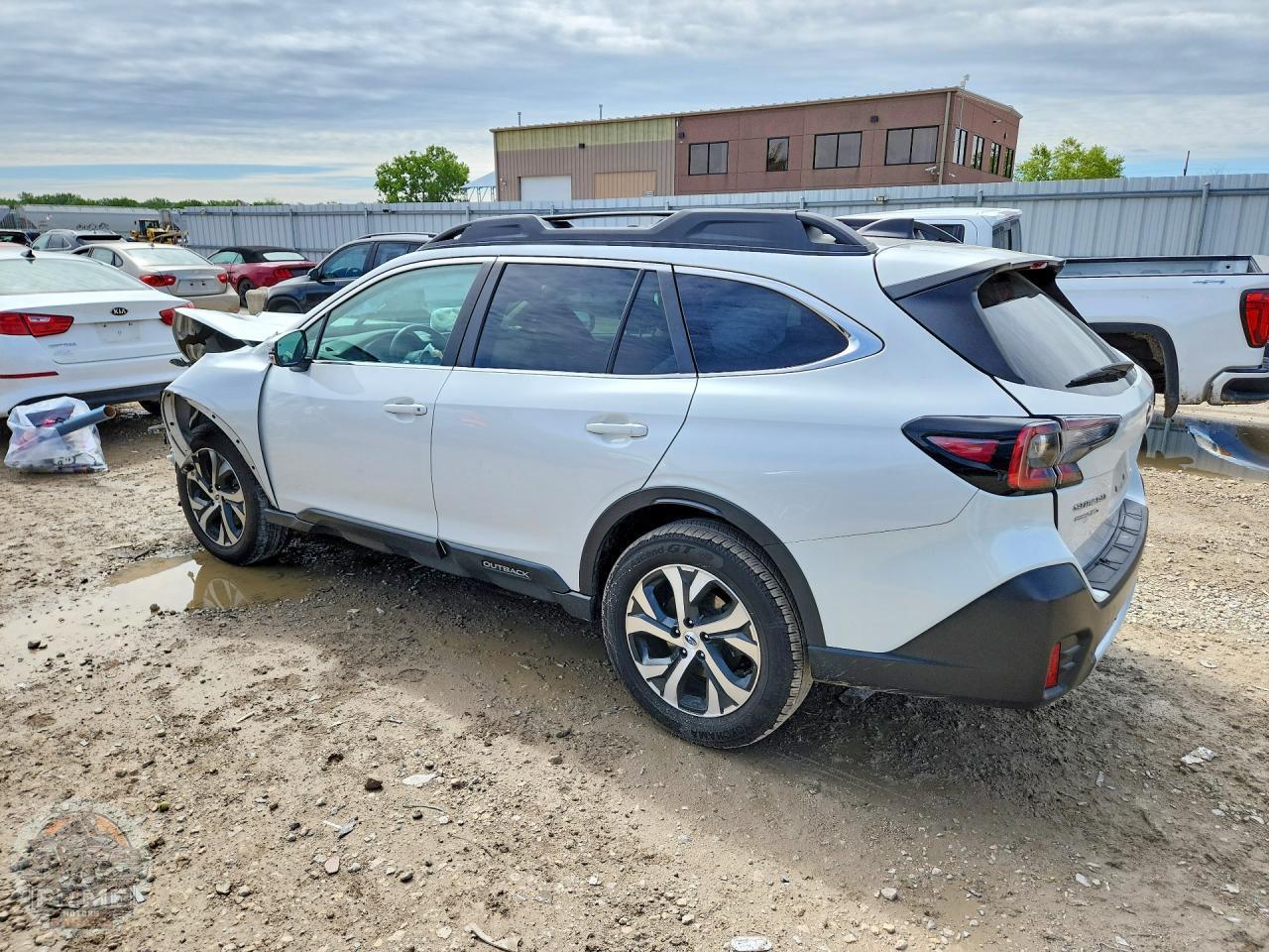 2022 SUBARU OUTBACK — фото 2