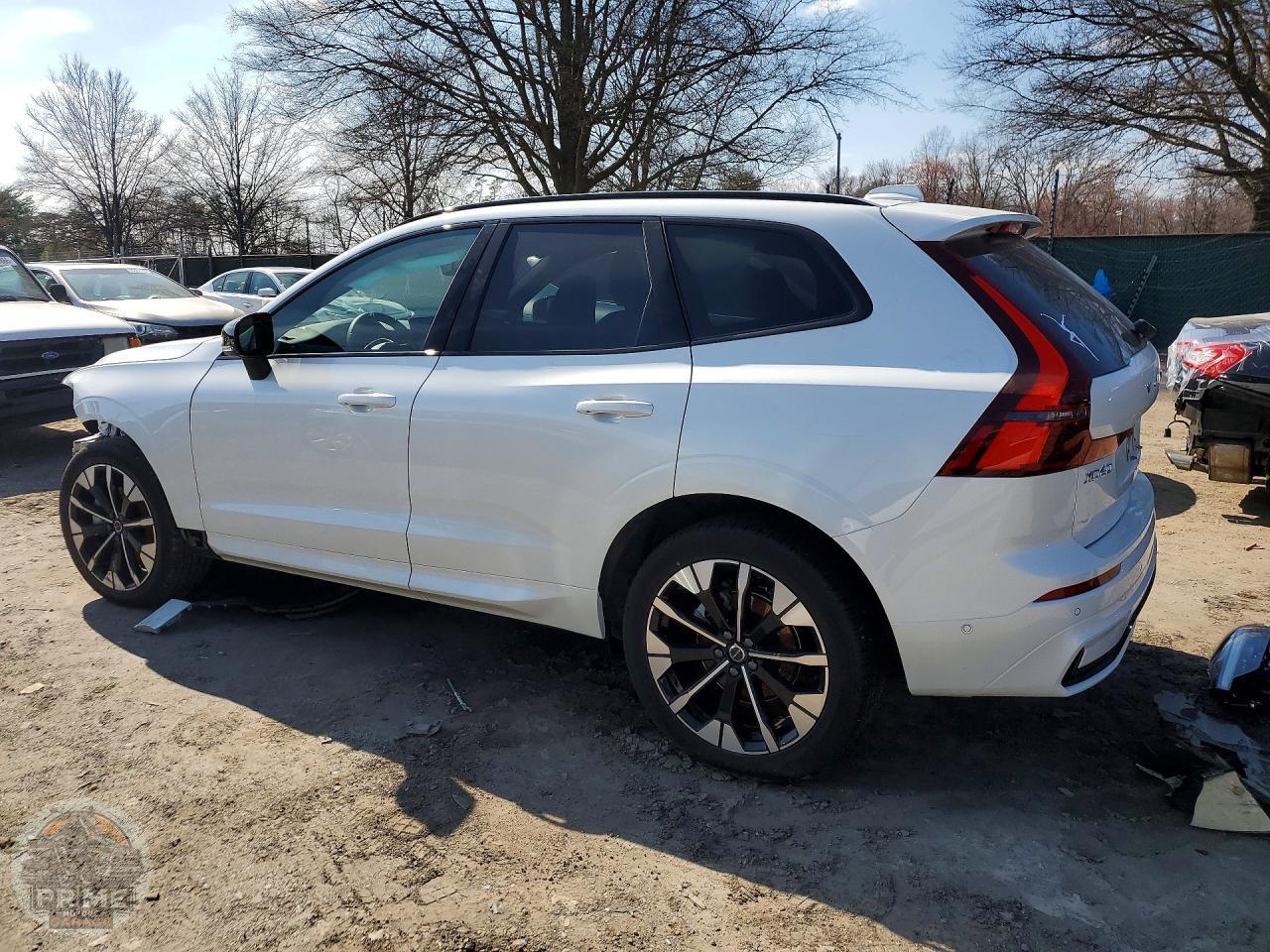 2026 VOLVO XC60 — фото 2