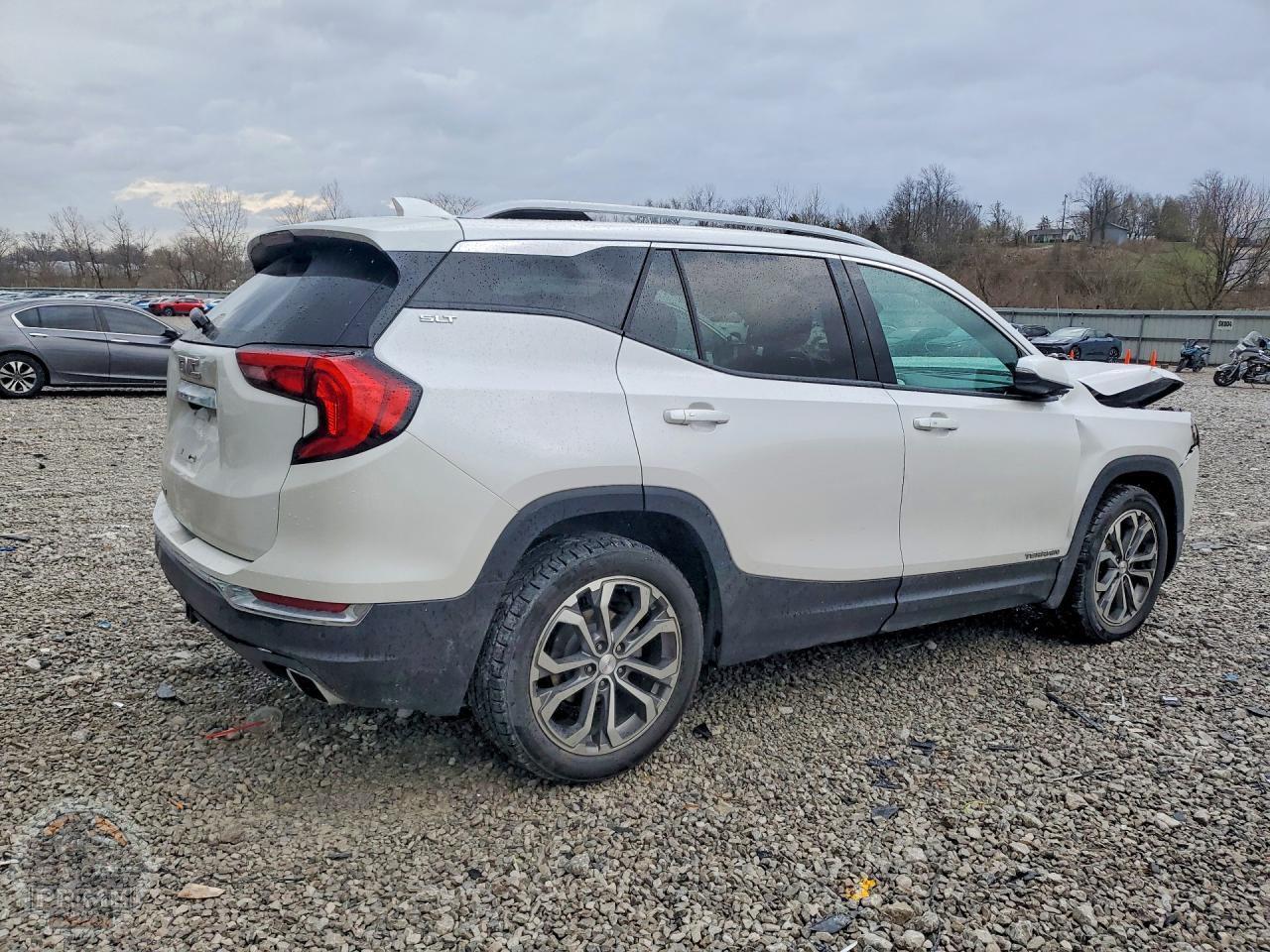2020 GMC TERRAIN — фото 3