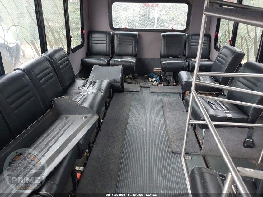 2011 FORD E-350 CUTAWAY — фото 7
