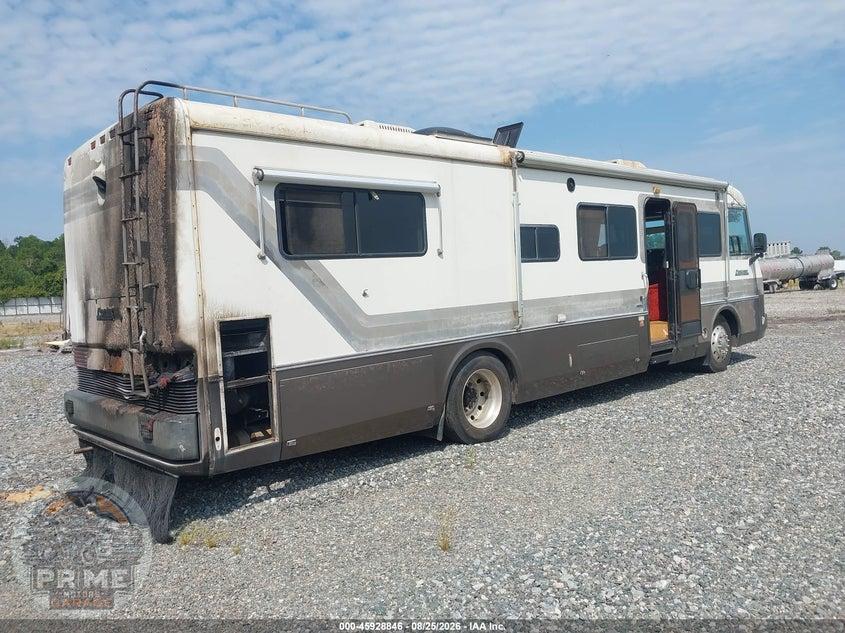 1989 GILLIG INCOMPLETE MOTORHOME CHSS — фото 4