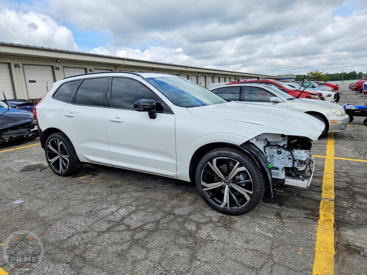 2025 VOLVO XC60 — фото 4