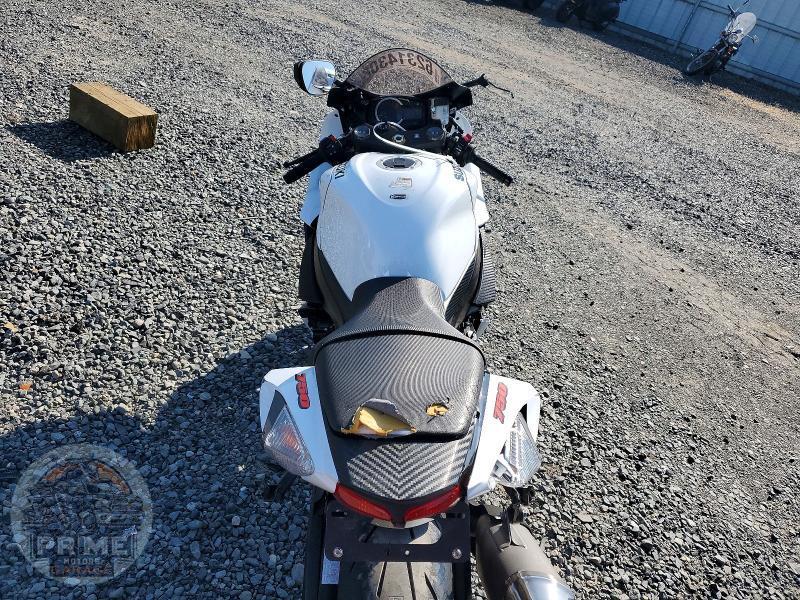 2025 SUZUKI GSX R750 — фото 6