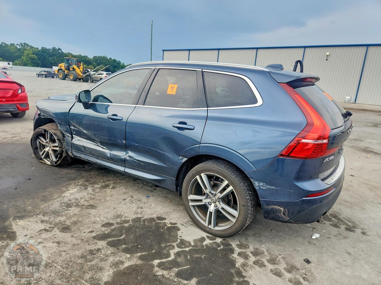 2021 VOLVO XC60 — фото 2