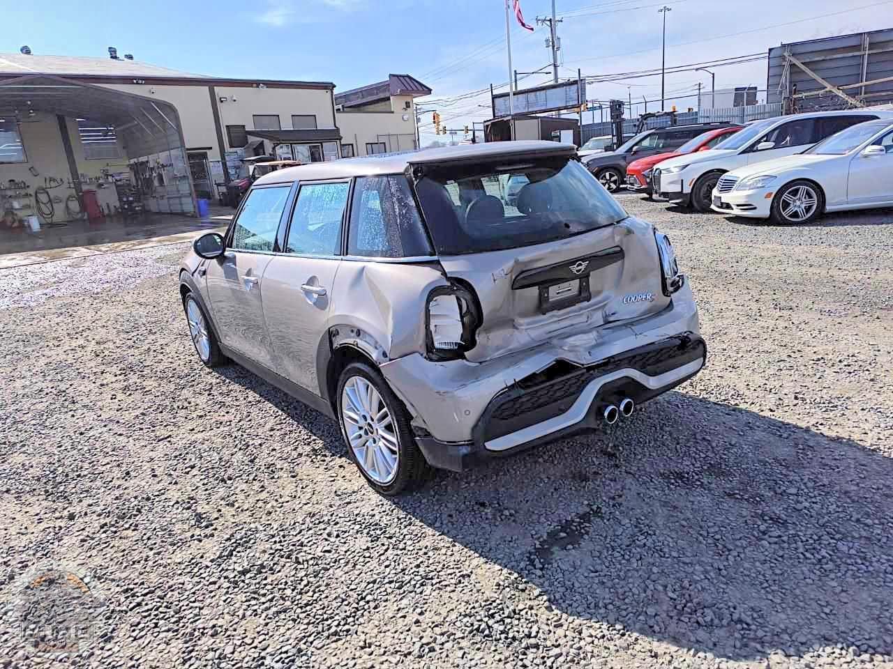 2023 MINI COOPER — фото 2