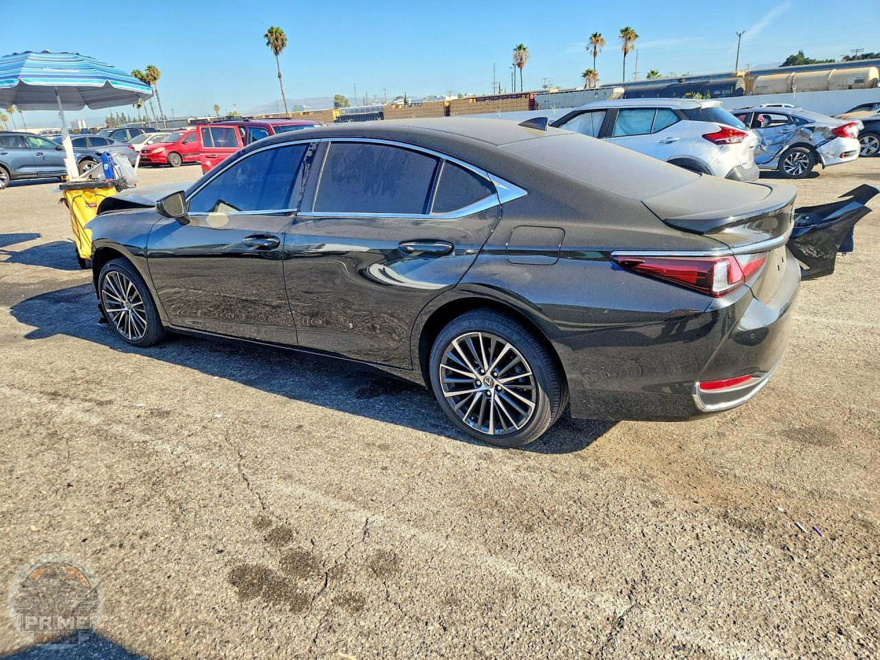 2025 LEXUS ES — фото 2