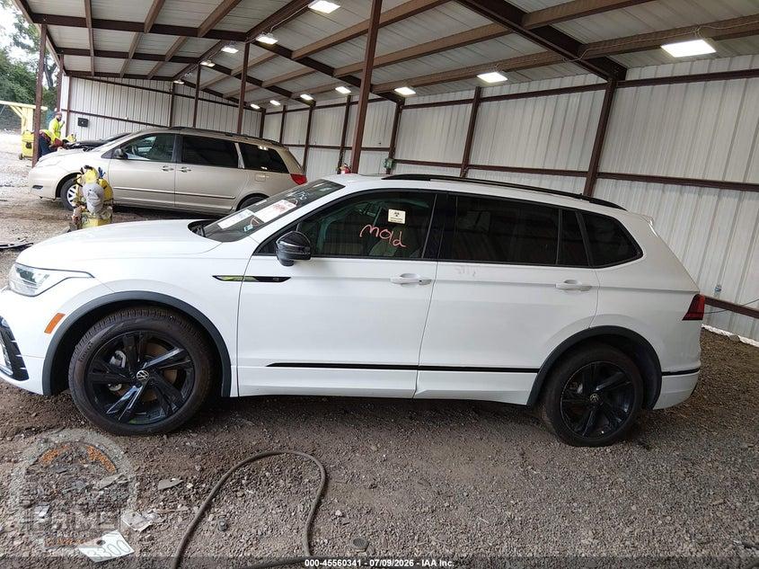 2024 VOLKSWAGEN TIGUAN 2.0T SE R-LINE BLACK — фото 14