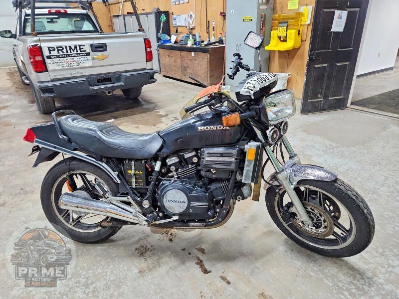 1982 HONDA VF750 — фото 1
