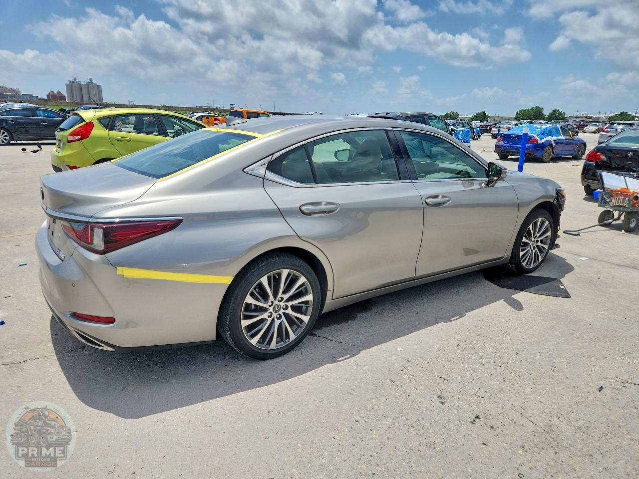 2020 LEXUS ES — фото 3