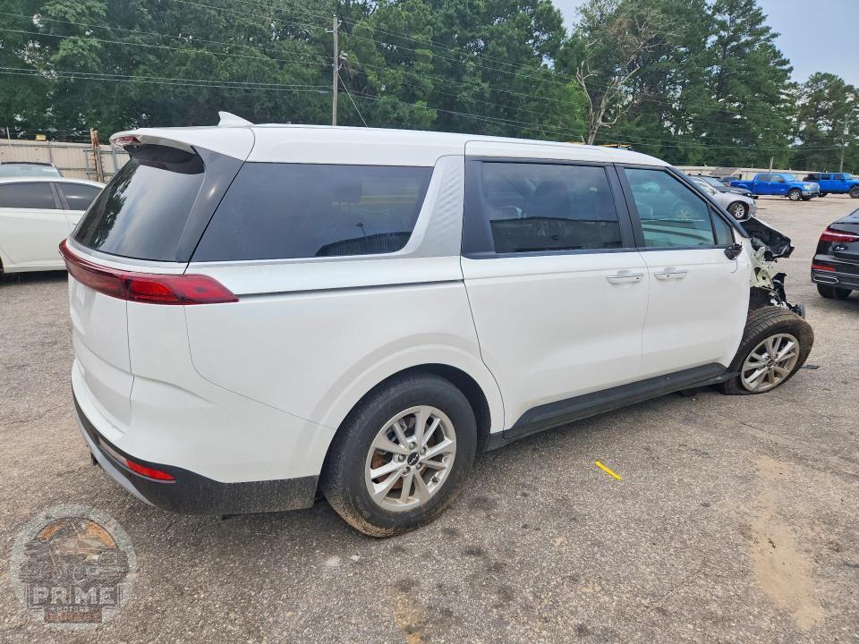 2022 KIA CARNIVAL — фото 3