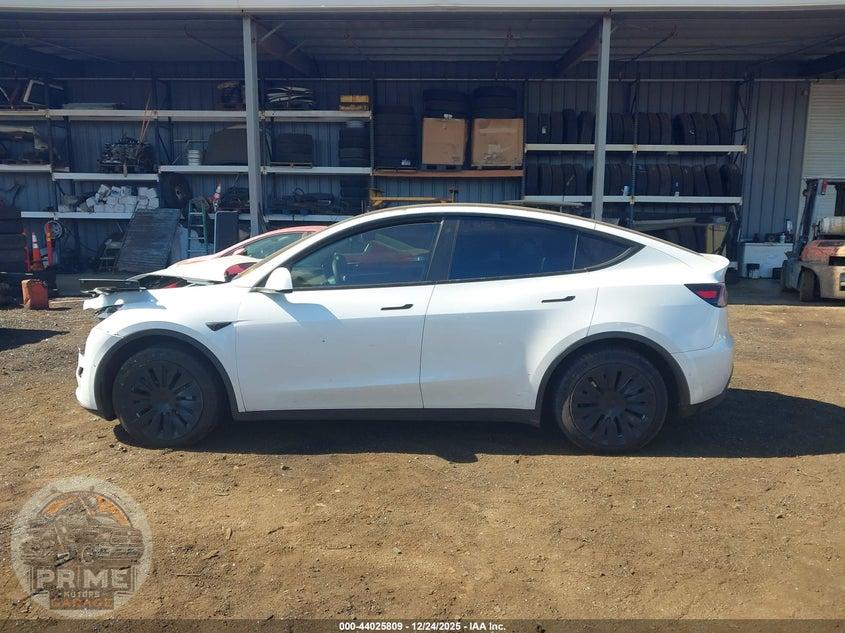 2022 TESLA MODEL Y LONG RANGE DUAL MOTOR ALL-WHEEL DRIVE — фото 14