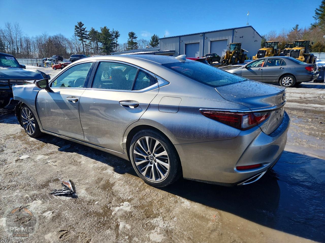 2021 LEXUS ES — фото 2