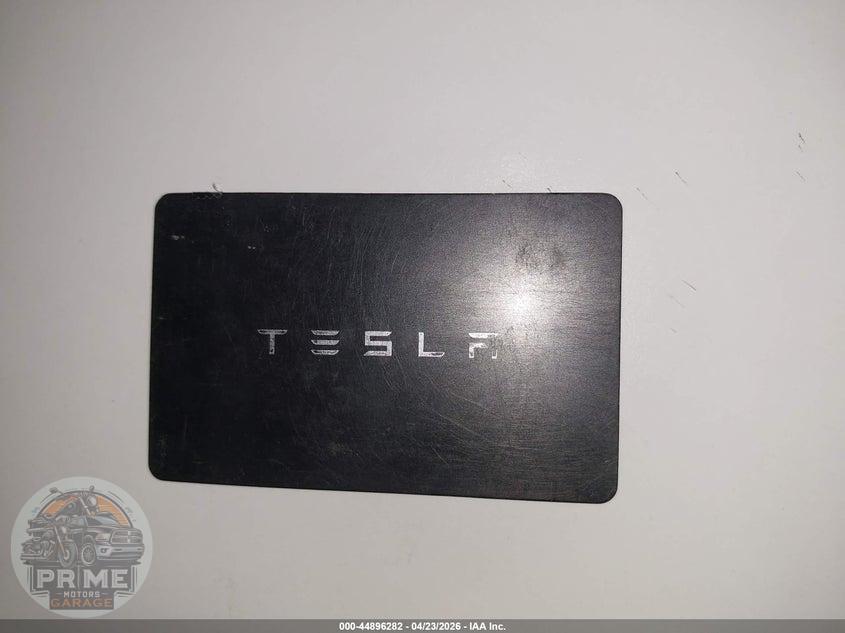 2022 TESLA MODEL Y PERFORMANCE DUAL MOTOR ALL-WHEEL DRIVE — фото 11