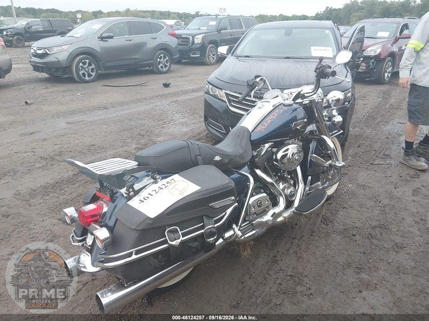 2013 HARLEY-DAVIDSON FLHRC (ROAD KING CLASSIC) ROAD KING CLASSIC — фото 4