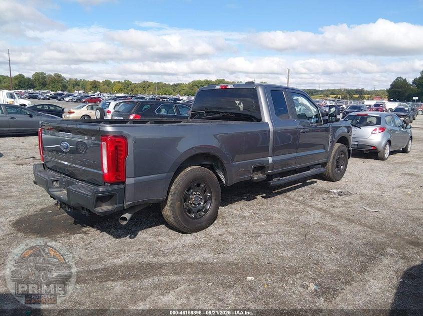 2023 FORD F-250 XL — фото 4