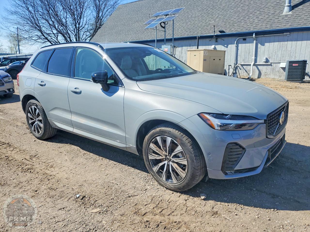 2025 VOLVO XC60 — фото 4