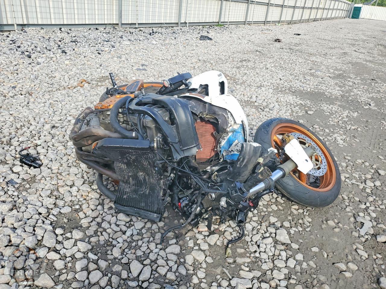 2001 HONDA CBR600 — фото 2