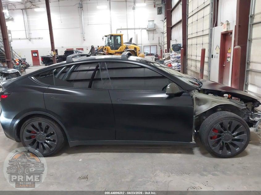 2022 TESLA MODEL Y PERFORMANCE DUAL MOTOR ALL-WHEEL DRIVE — фото 14