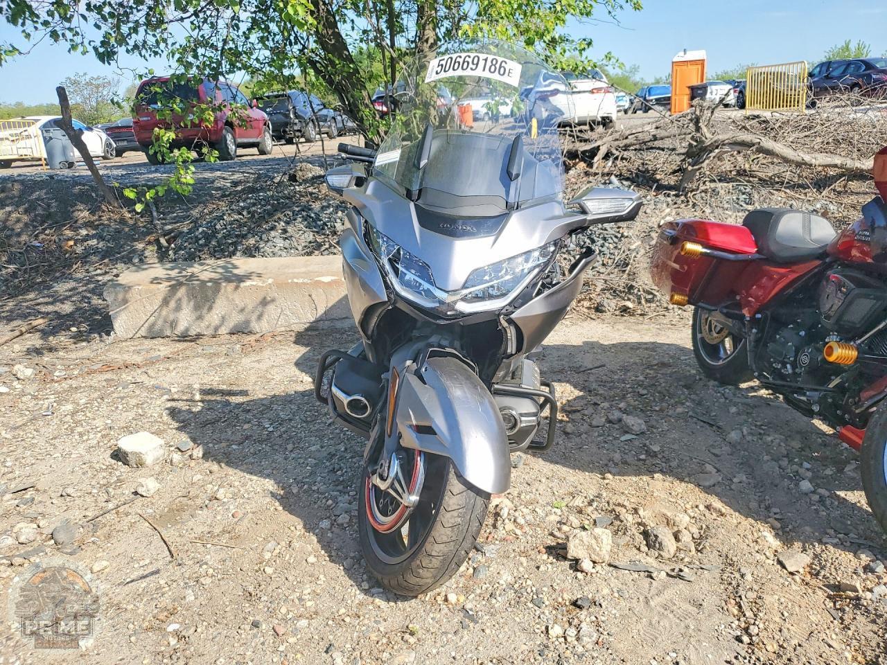 2018 HONDA GL1800 — фото 2