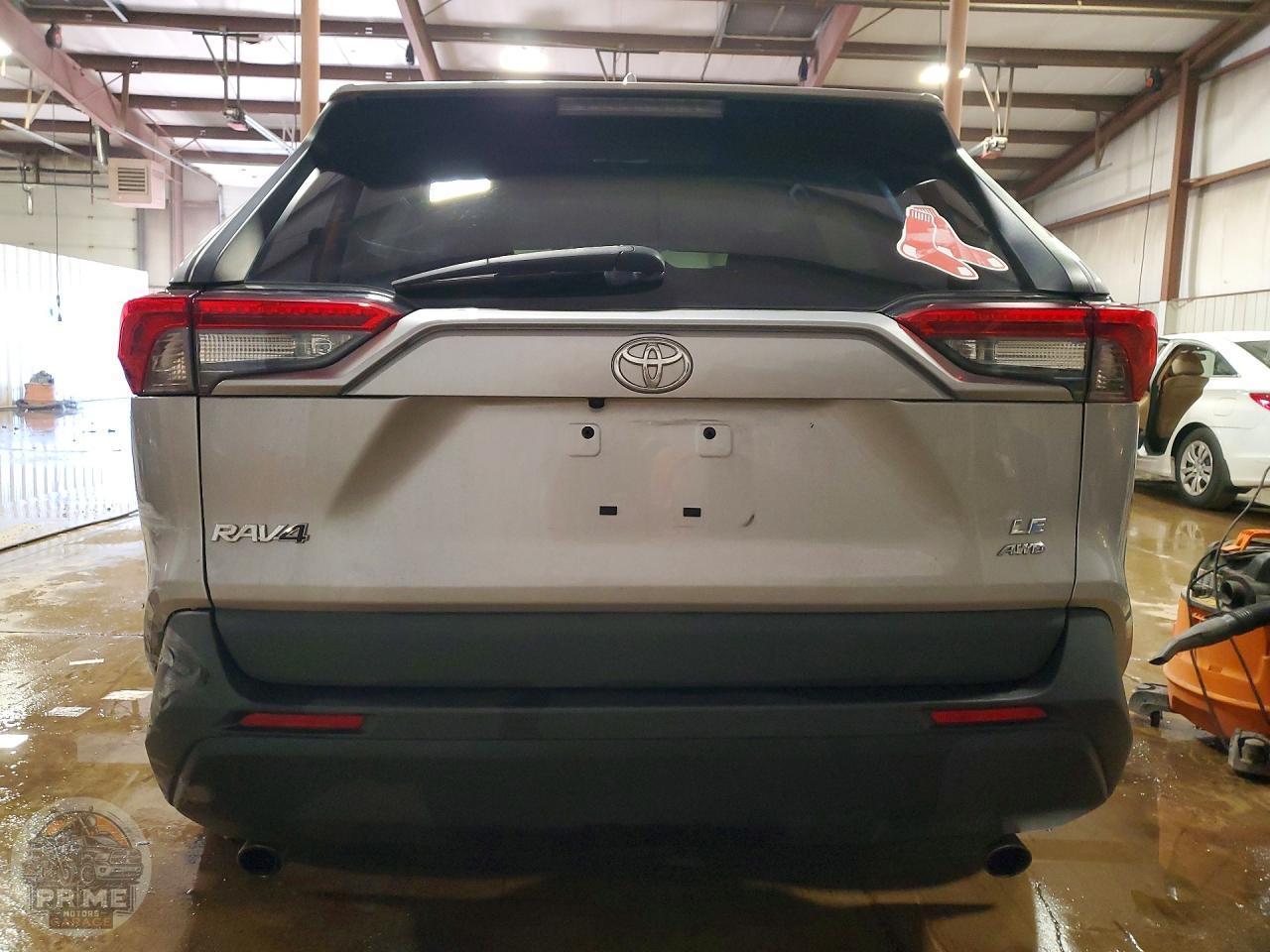 2020 TOYOTA RAV4 — фото 6