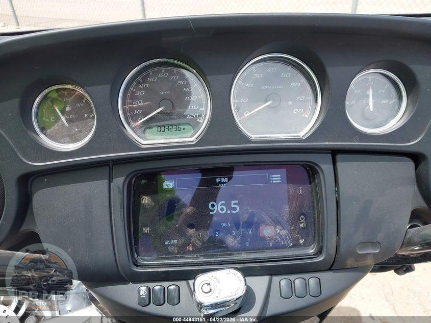 2022 HARLEY-DAVIDSON FLHTCUTG (TRI GLIDE ULTRA CLASSIC) — фото 7