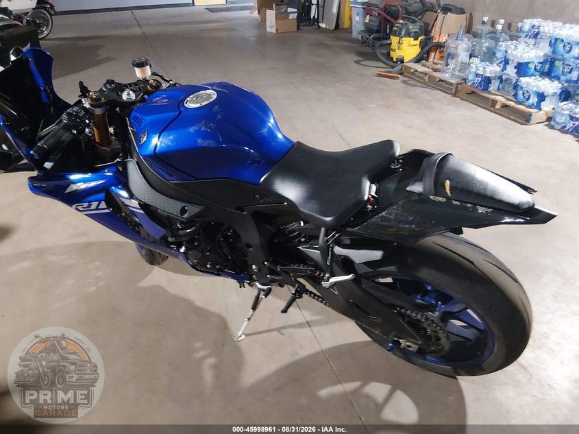 2017 YAMAHA YZFR1 — фото 3