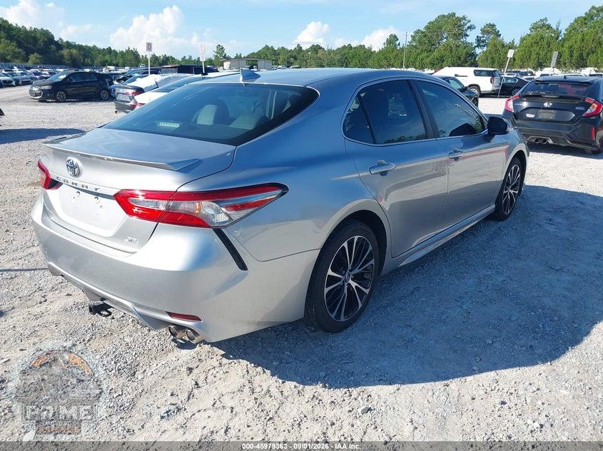 2019 TOYOTA CAMRY SE — фото 4