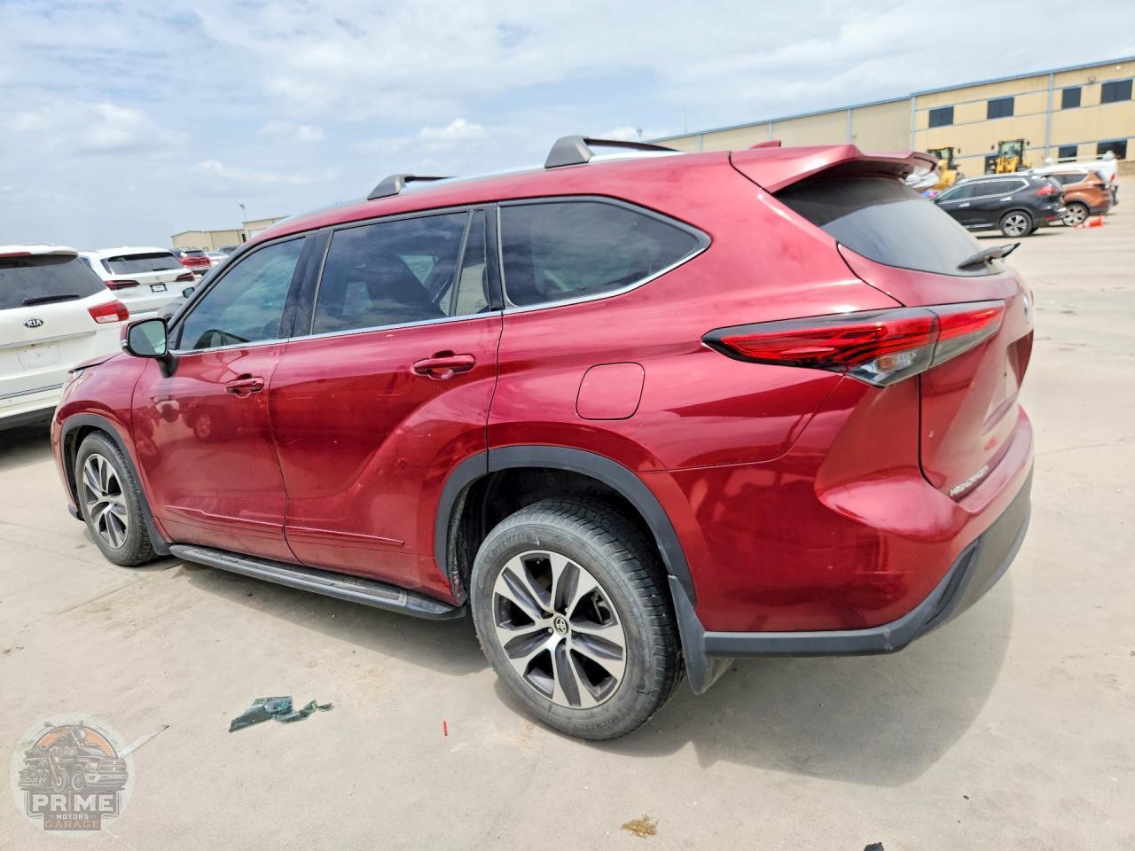 2021 TOYOTA HIGHLANDER — фото 2